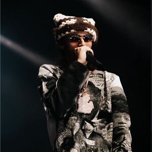 Arkyve Brown Crochet Square Patterned Beanie